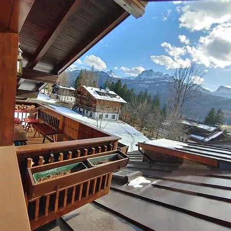 Apartment Mansarda In A Cortina